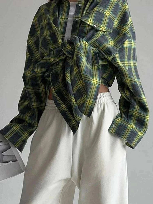 Autumn Winter women oversized plaid vintage long sleeve loose fit shirt.