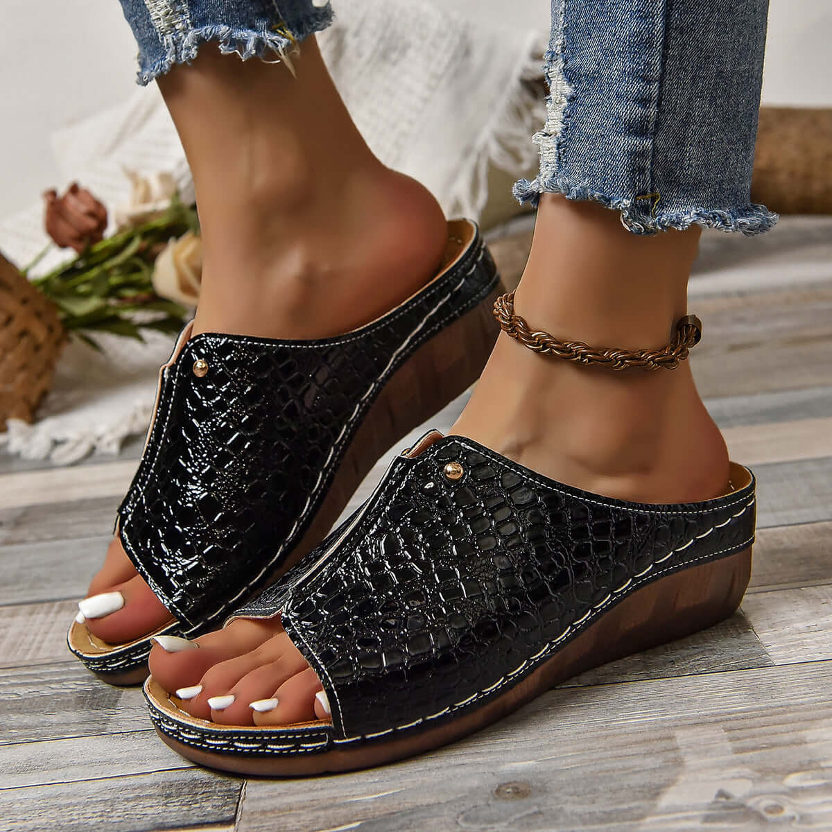 Fashion Crocodile-pattern Wedges Sandals Summer Outdoor Thick-soled Slippers Fish Mouth Shoes For Women - Plush Fashions Shop 